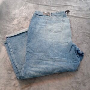 Torrid Jeans Womens 30T Light Wash Blue Boyfriend Straight Distressed Stretch